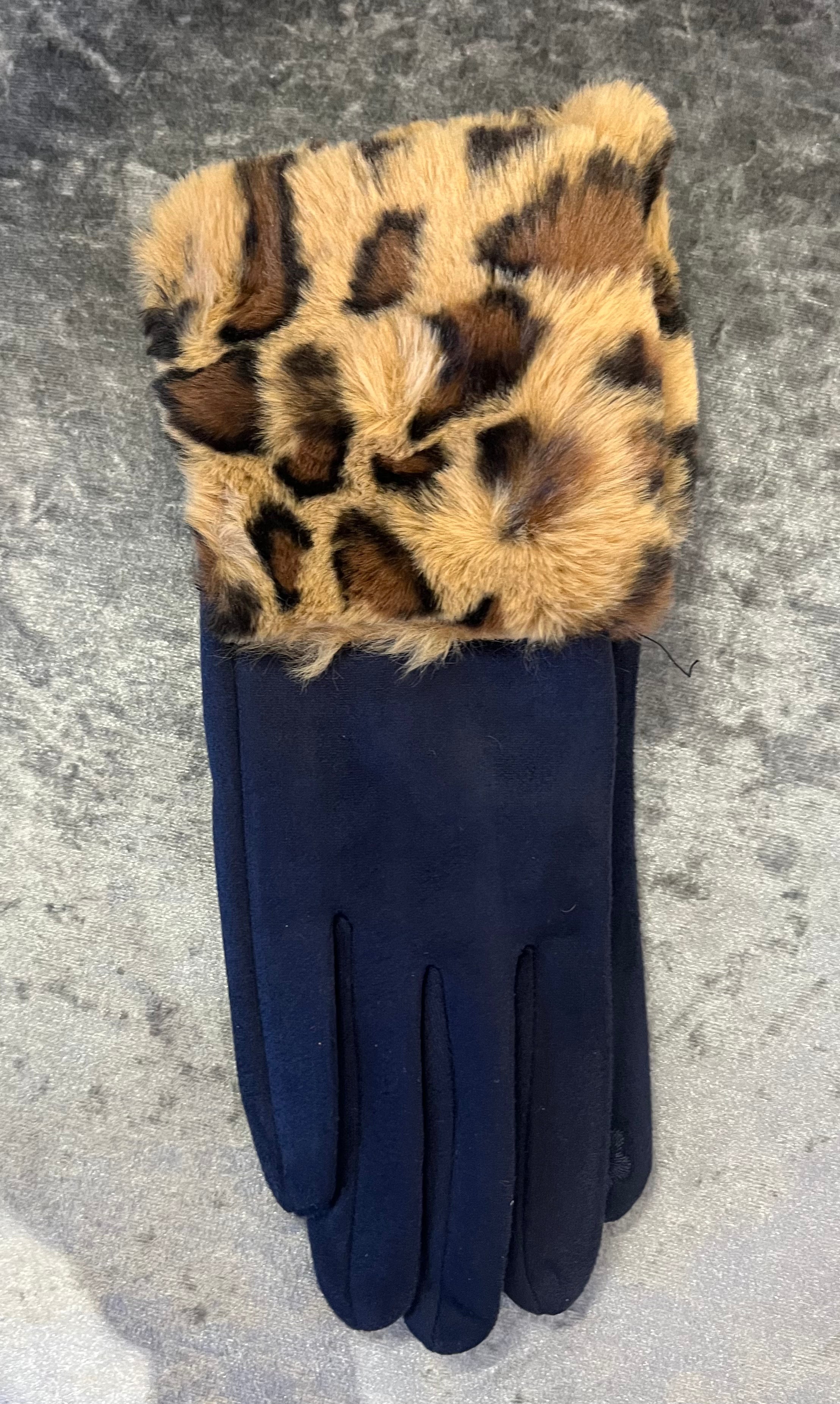 Leopard Print Trim Gloves