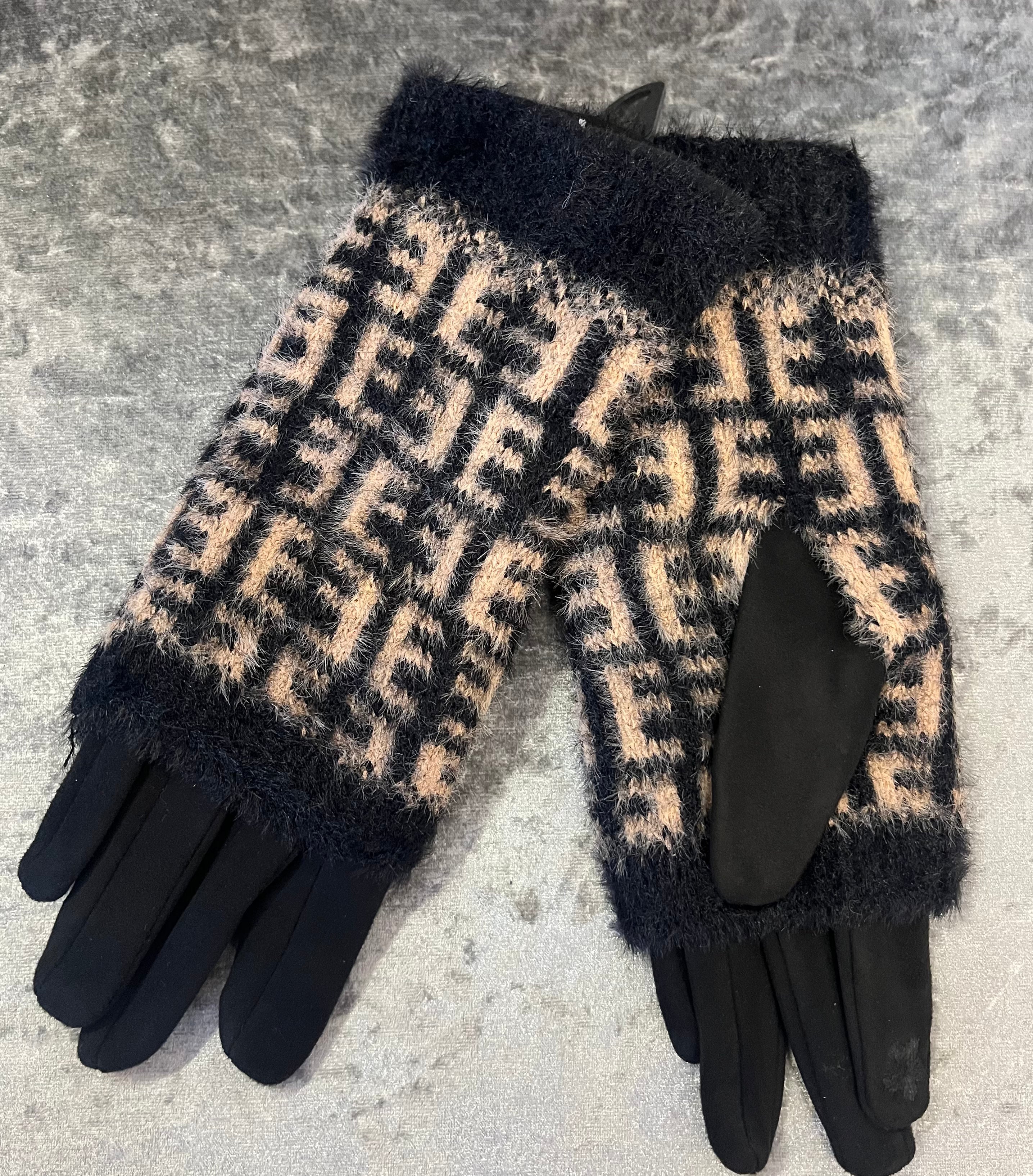 Two In One Gloves > Brown