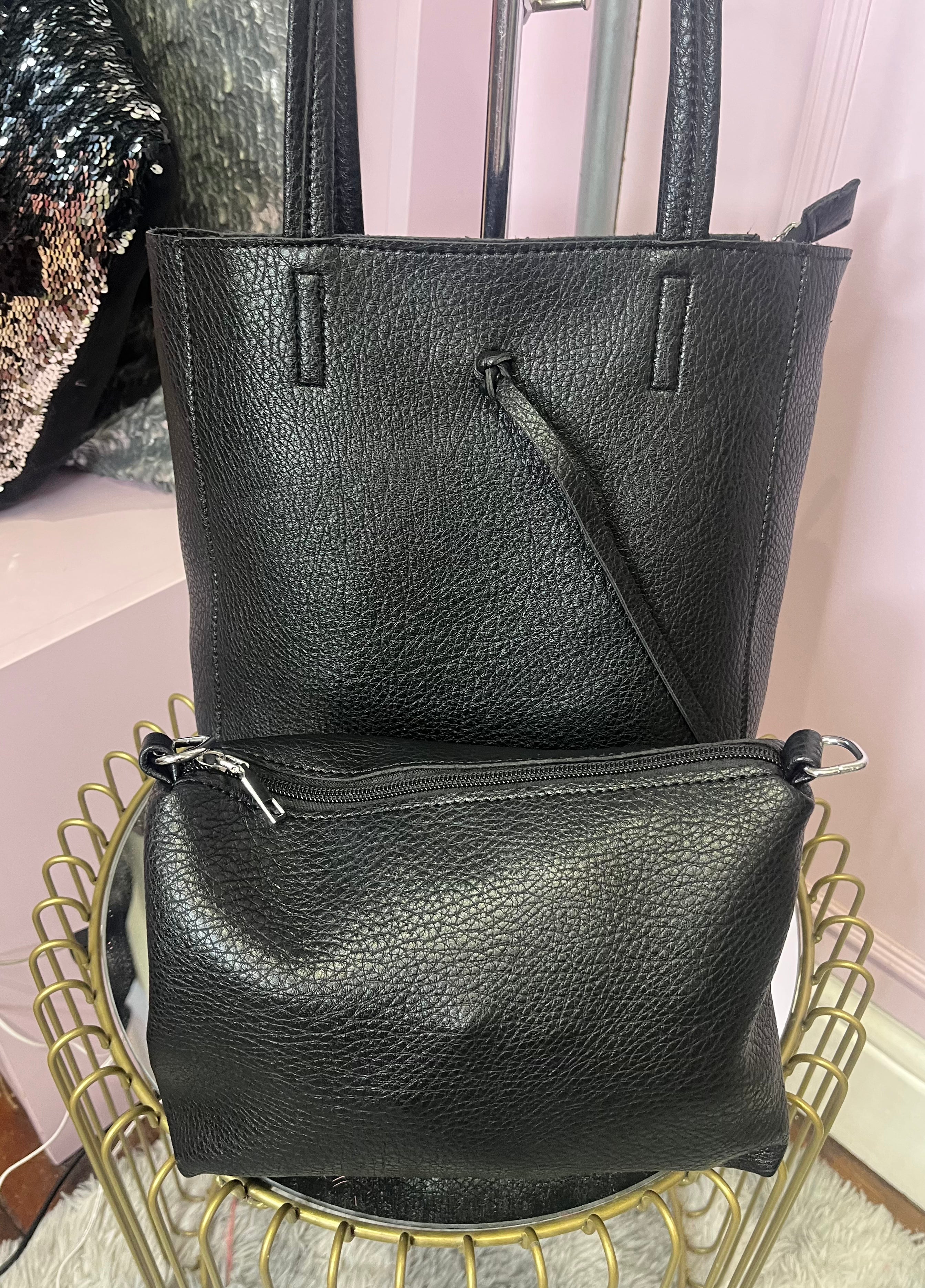 Shoulder Bag In A Bag