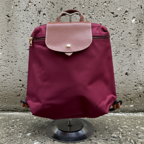 Classic Canvas Style Backpack > Burgundy