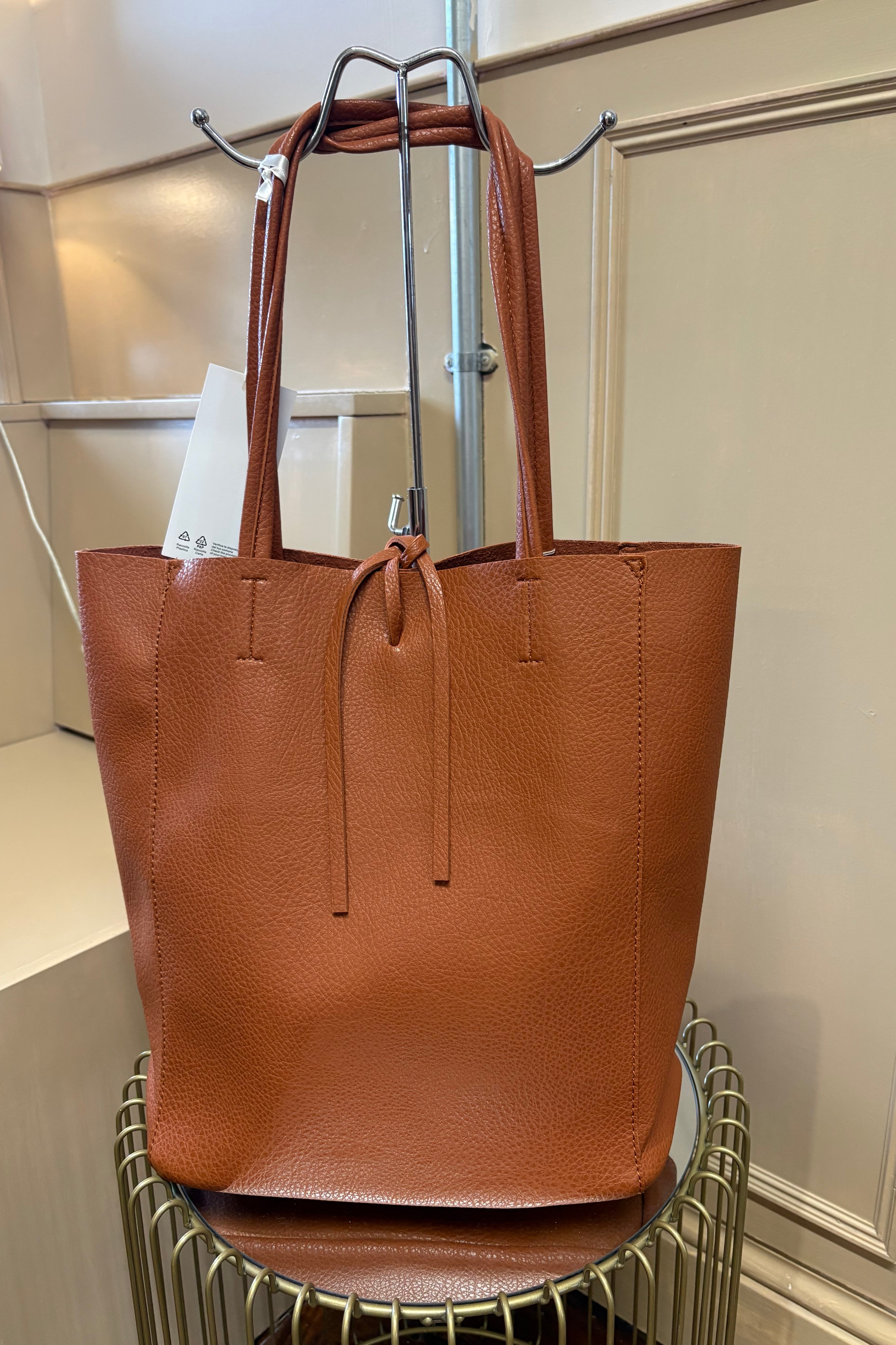 2-In-1 Shoulder Bag / Tan
