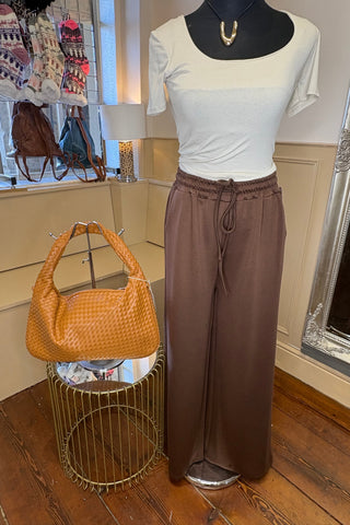 Wide Leg Jogger / Chocolate