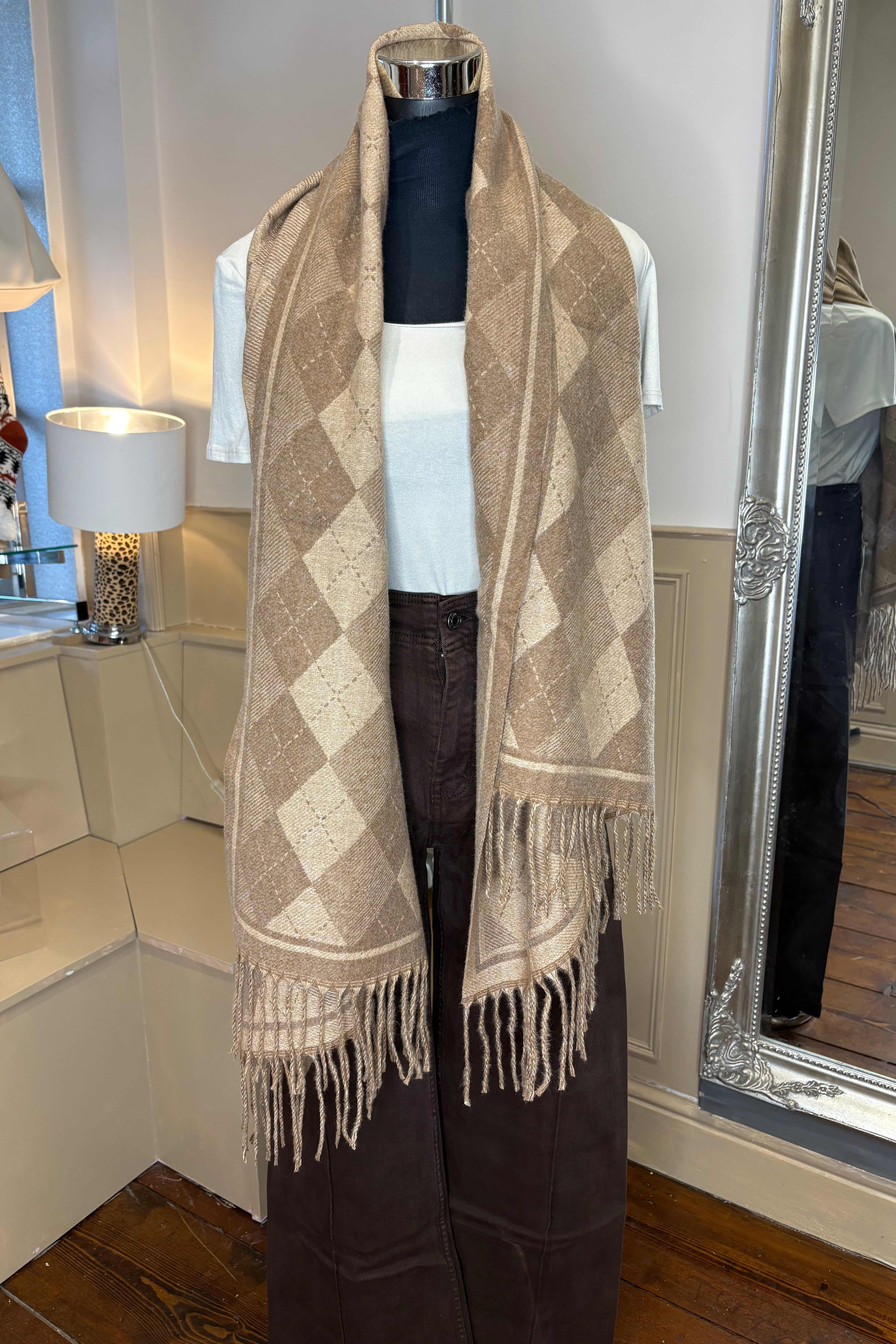 Diamond Checked Winter Scarf / Beige