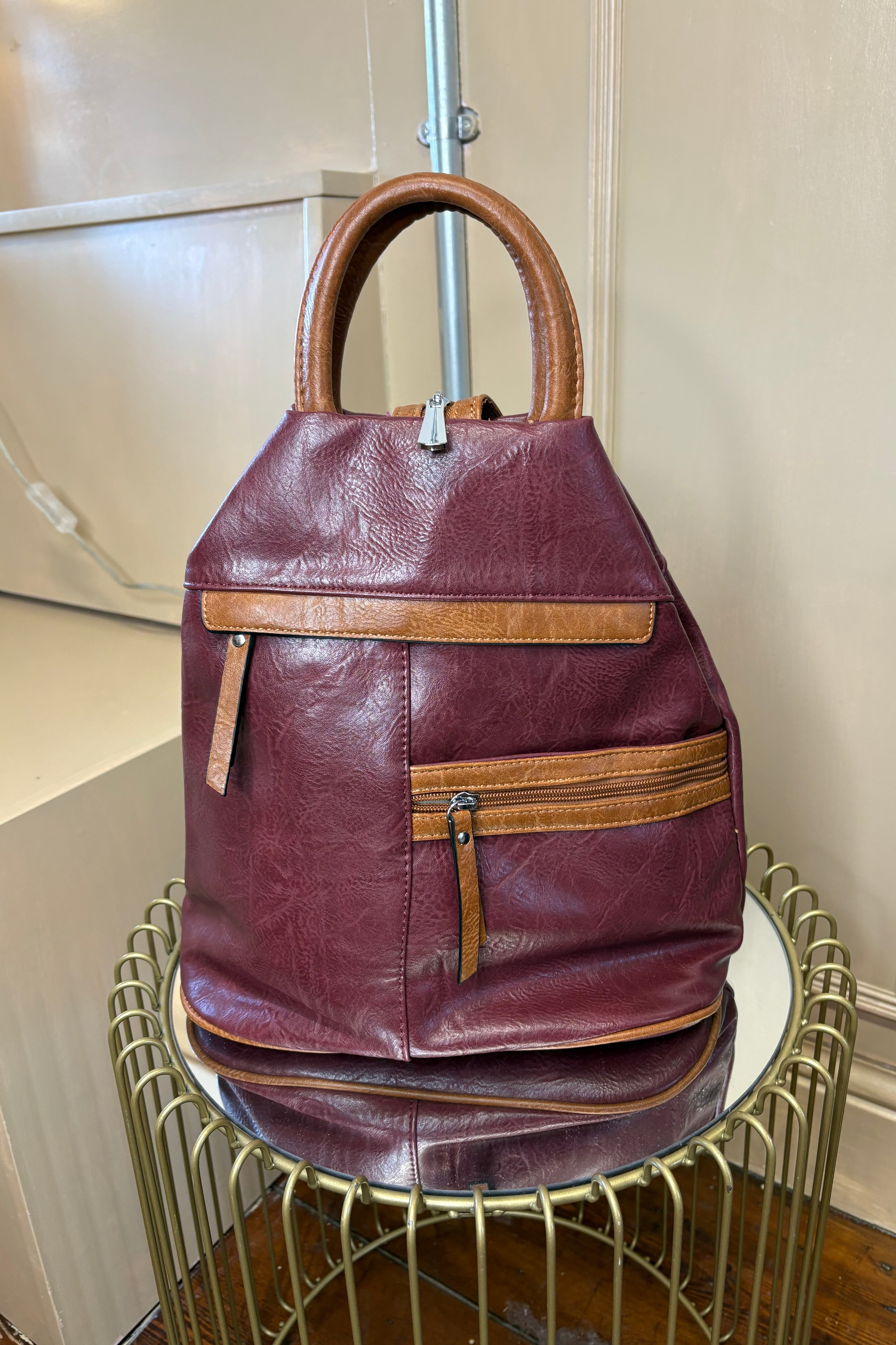 Contrasting Backpack / Burgundy
