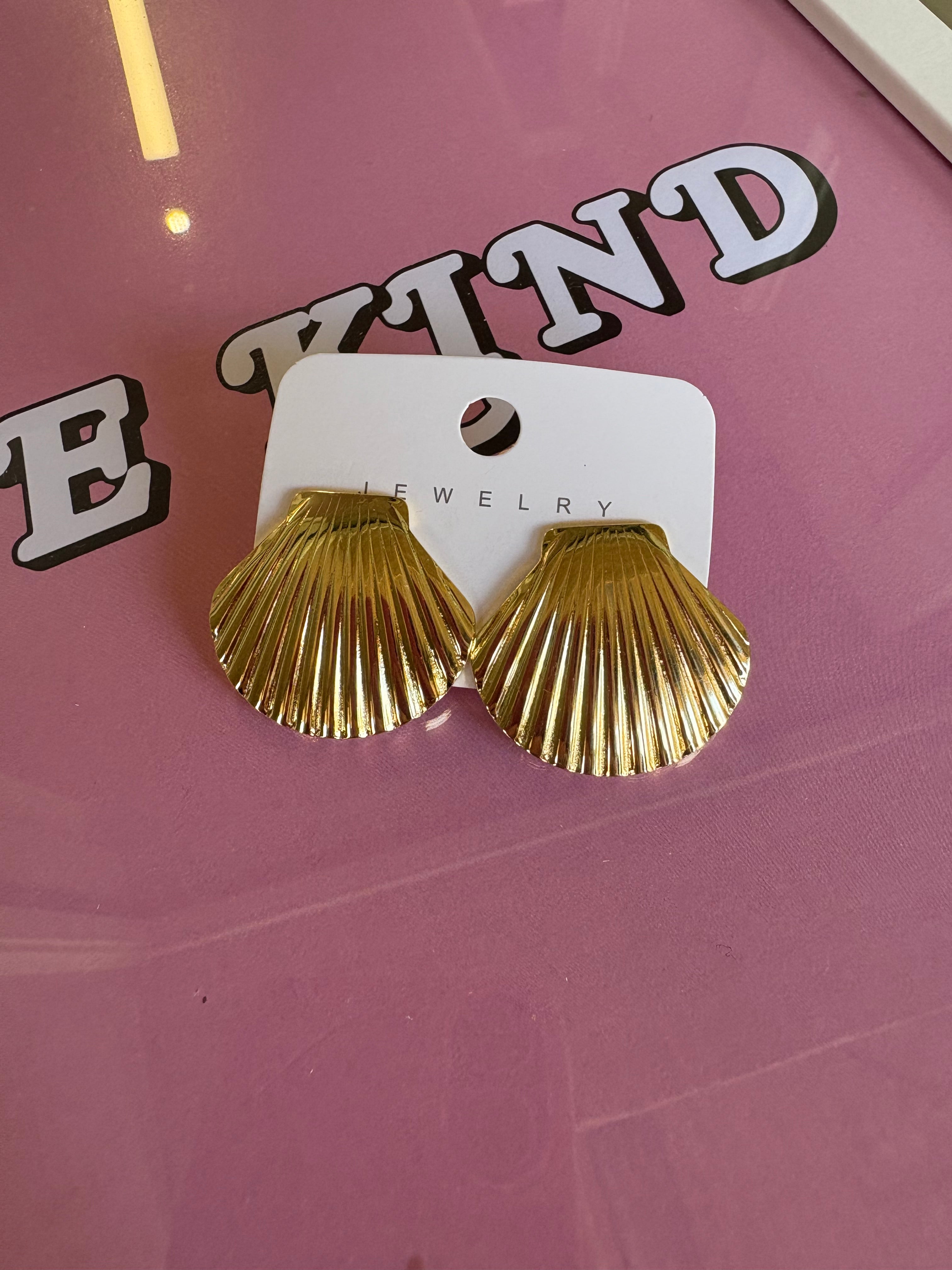 Simple Shell Earrings