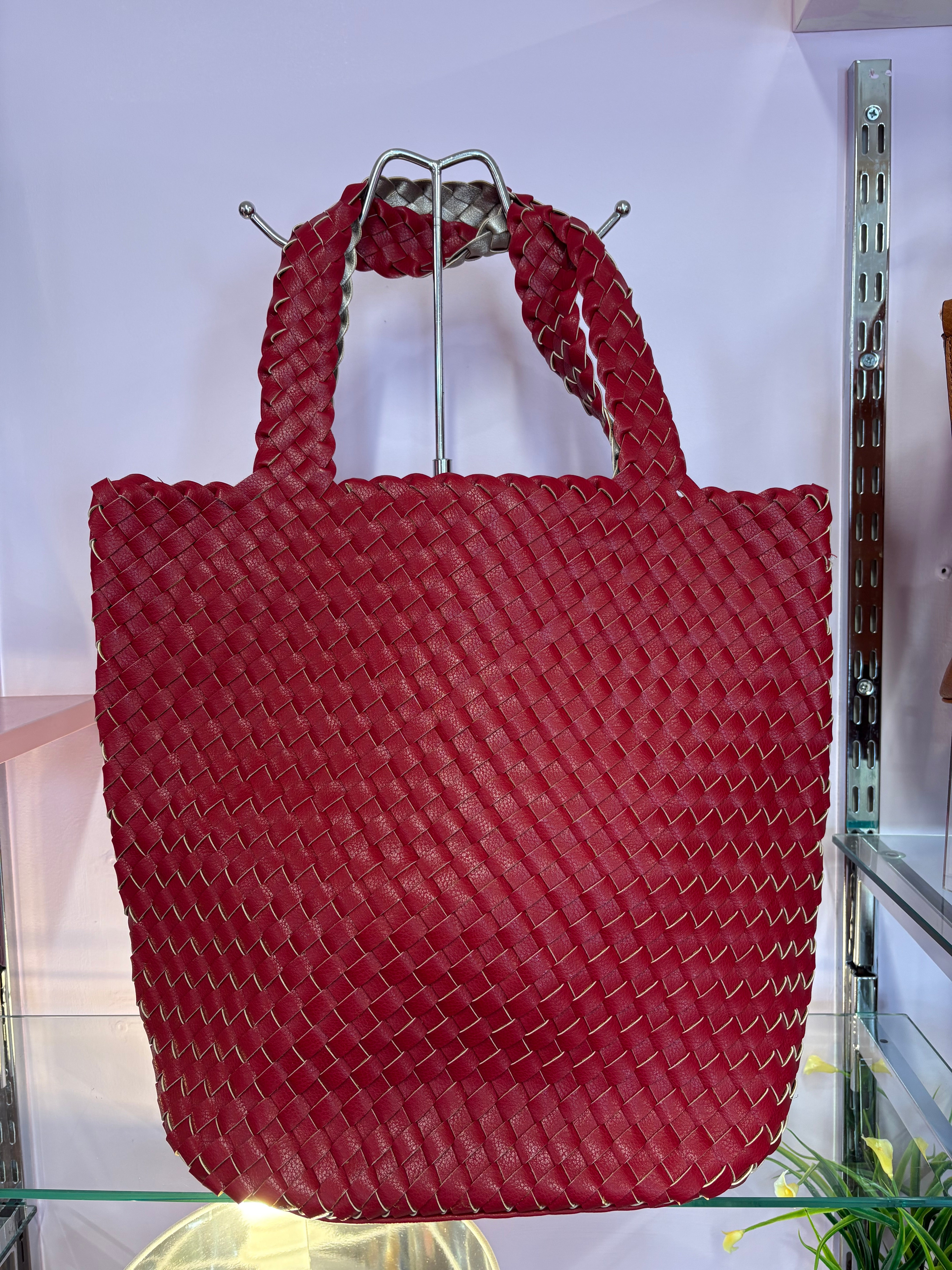 Basket Shoulder Bag In A Bag > Red