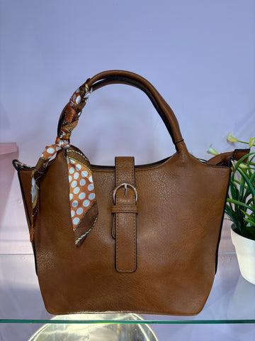 Classic Shoulder Bag > Tan