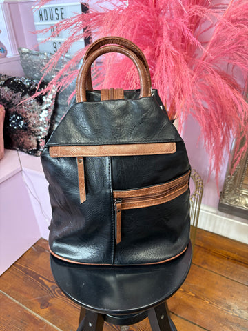 Two Tone Triangular Backpack > Black