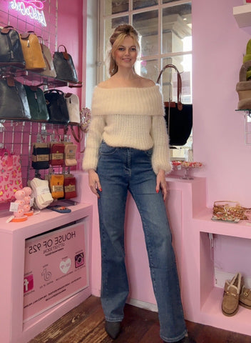 Chunky Knit Off Shoulder Jumper > Cream