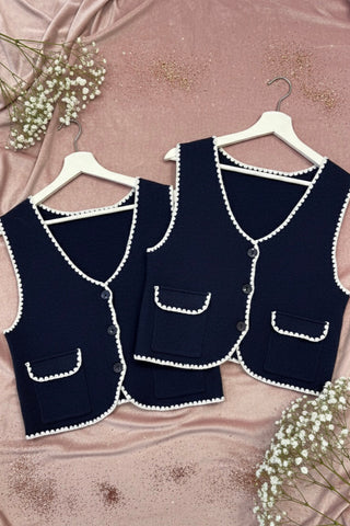 Scallop Edge Waistcoat > Navy