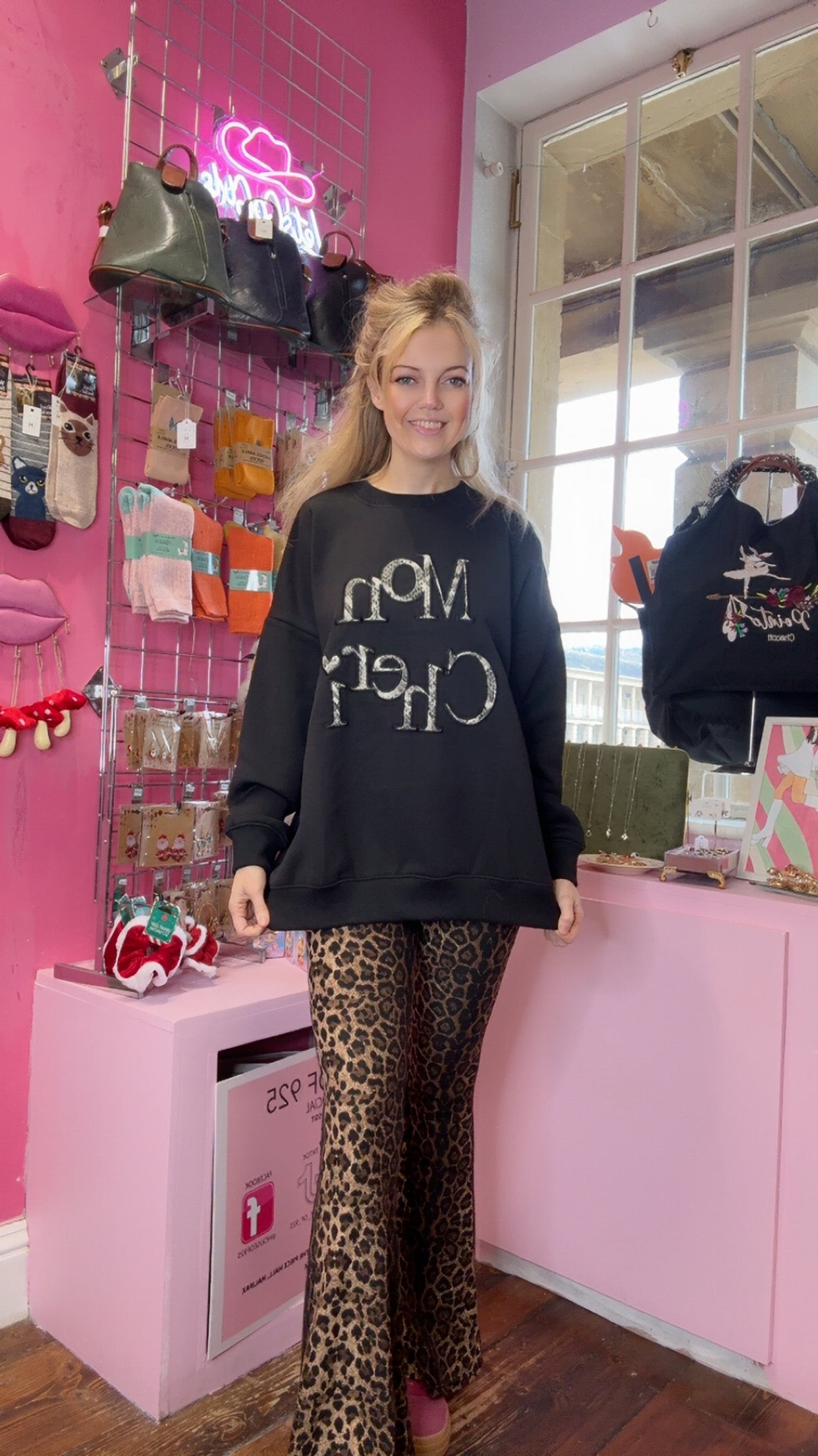 Mon Cheri Jumper > Black