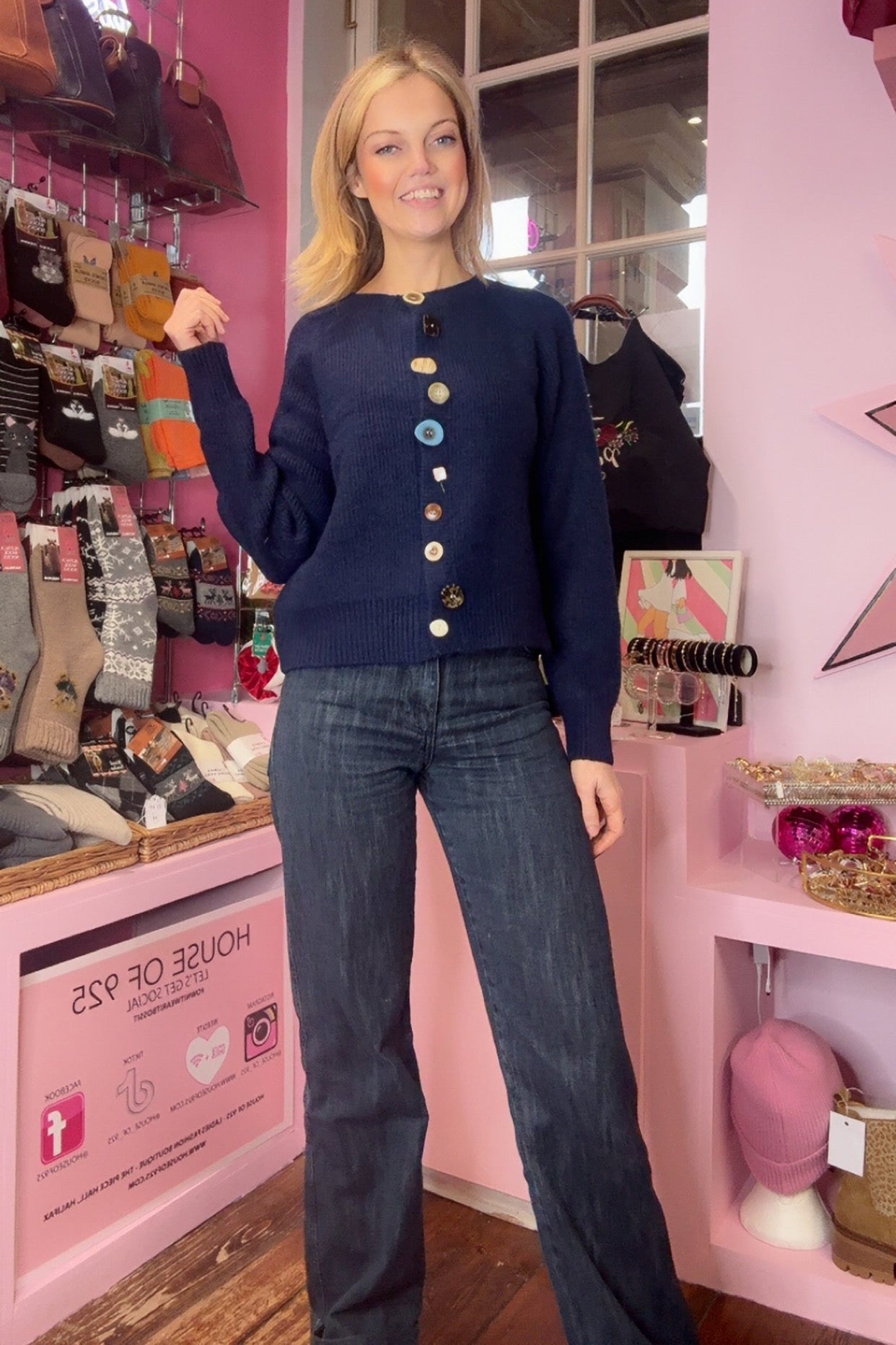 Odd Button Front Cardigan > Navy