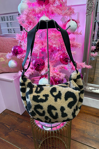 Leopard Print Textured Sling Bag > Black