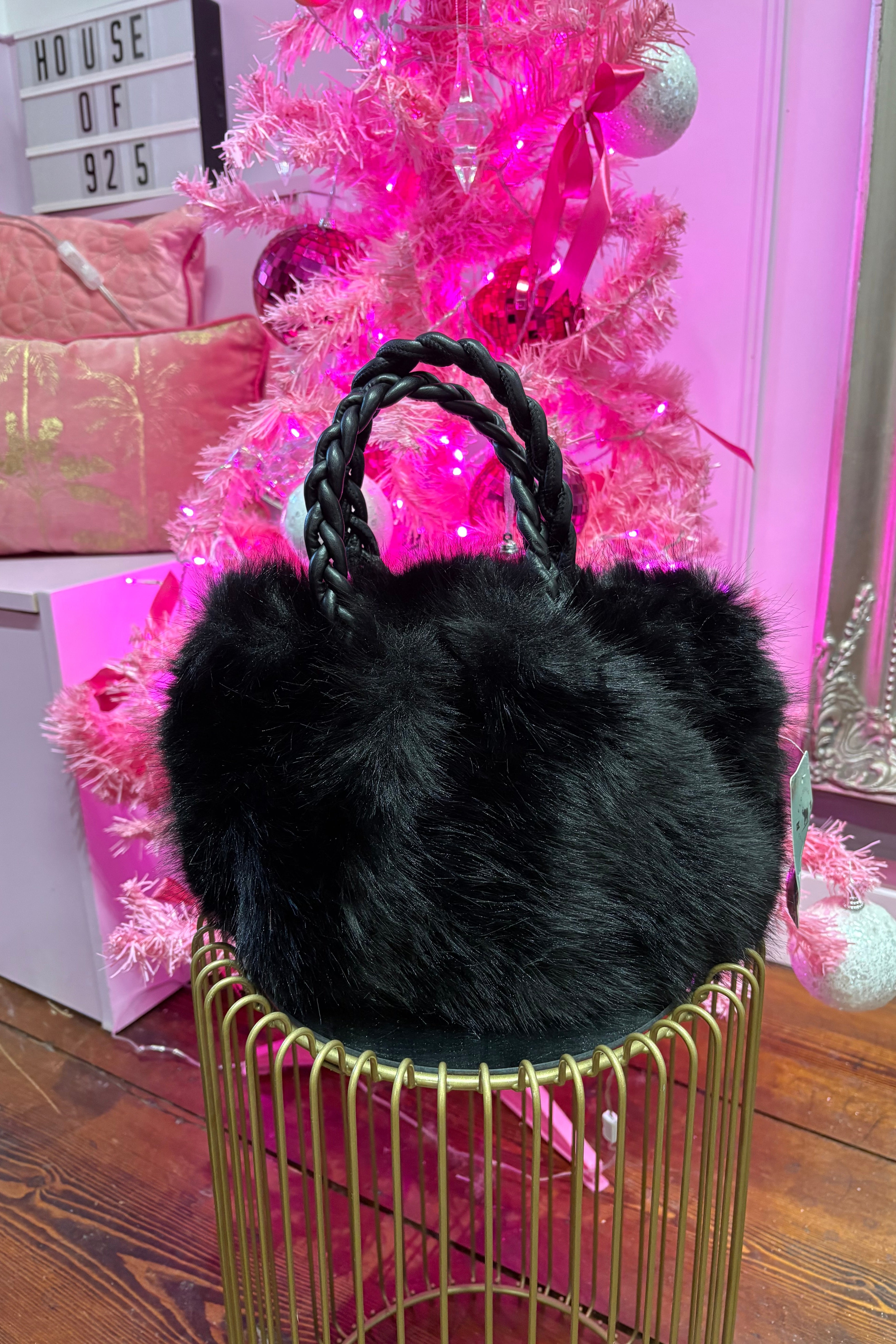 Faux Fur Bag > Black