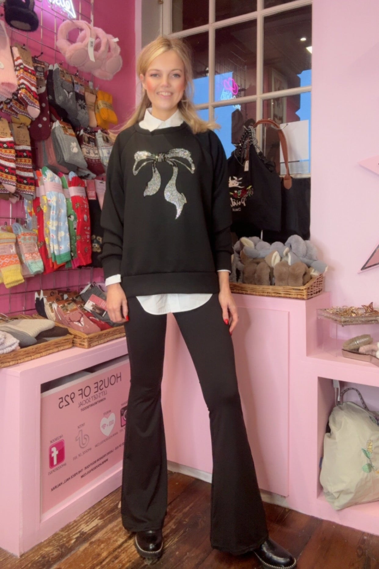 Bow-tiful Light-weight Jumper