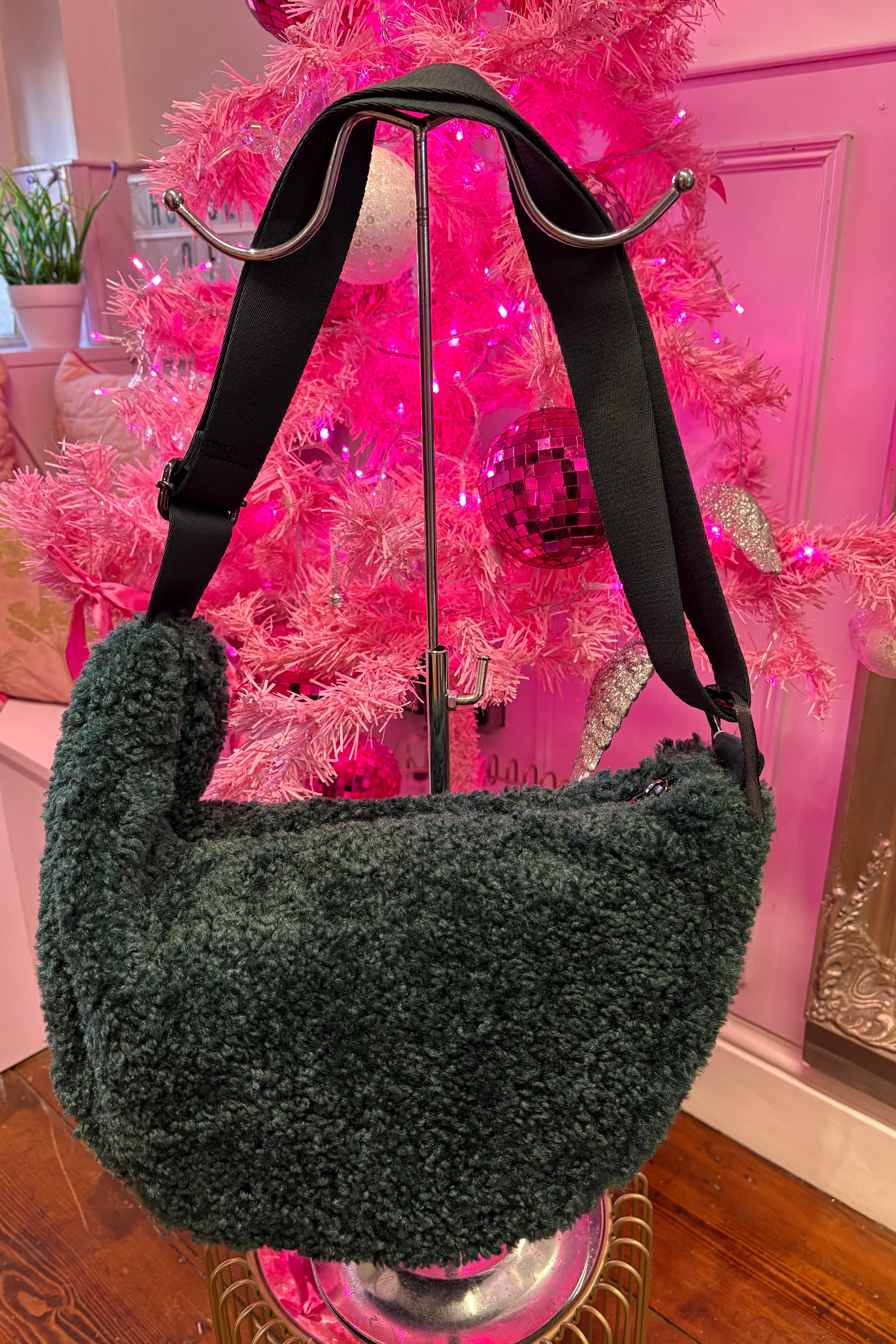 Textured Sling Bag > Festive green