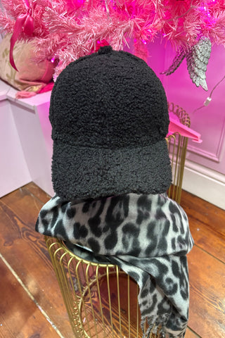 Teddy Style Baseball Cap > Black