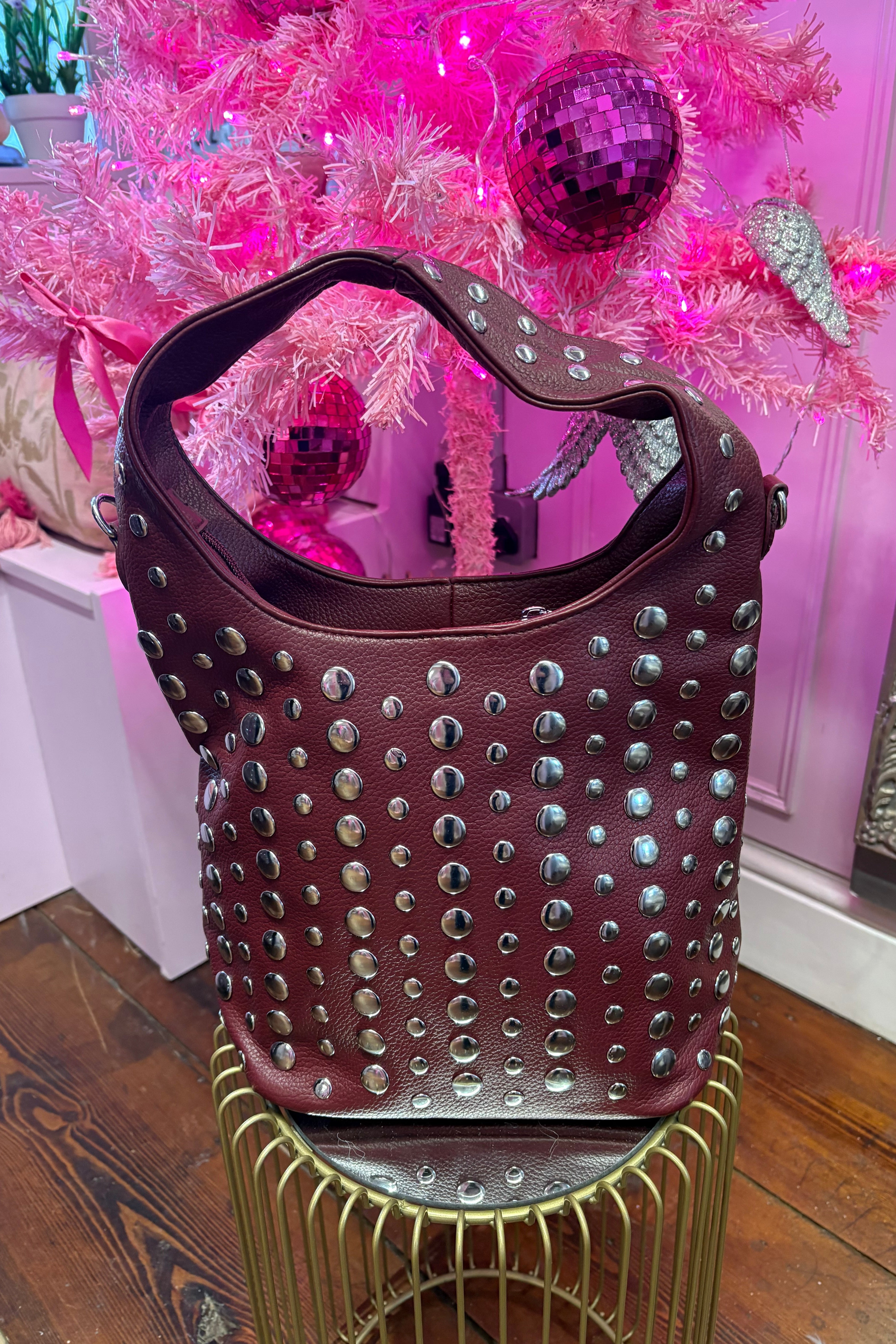 Stud Shoulder Bag > Wine