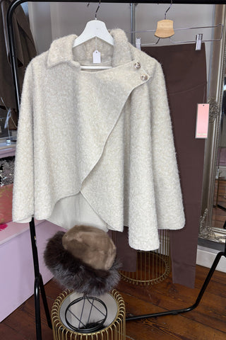The Classic Cape/Poncho  > Cream