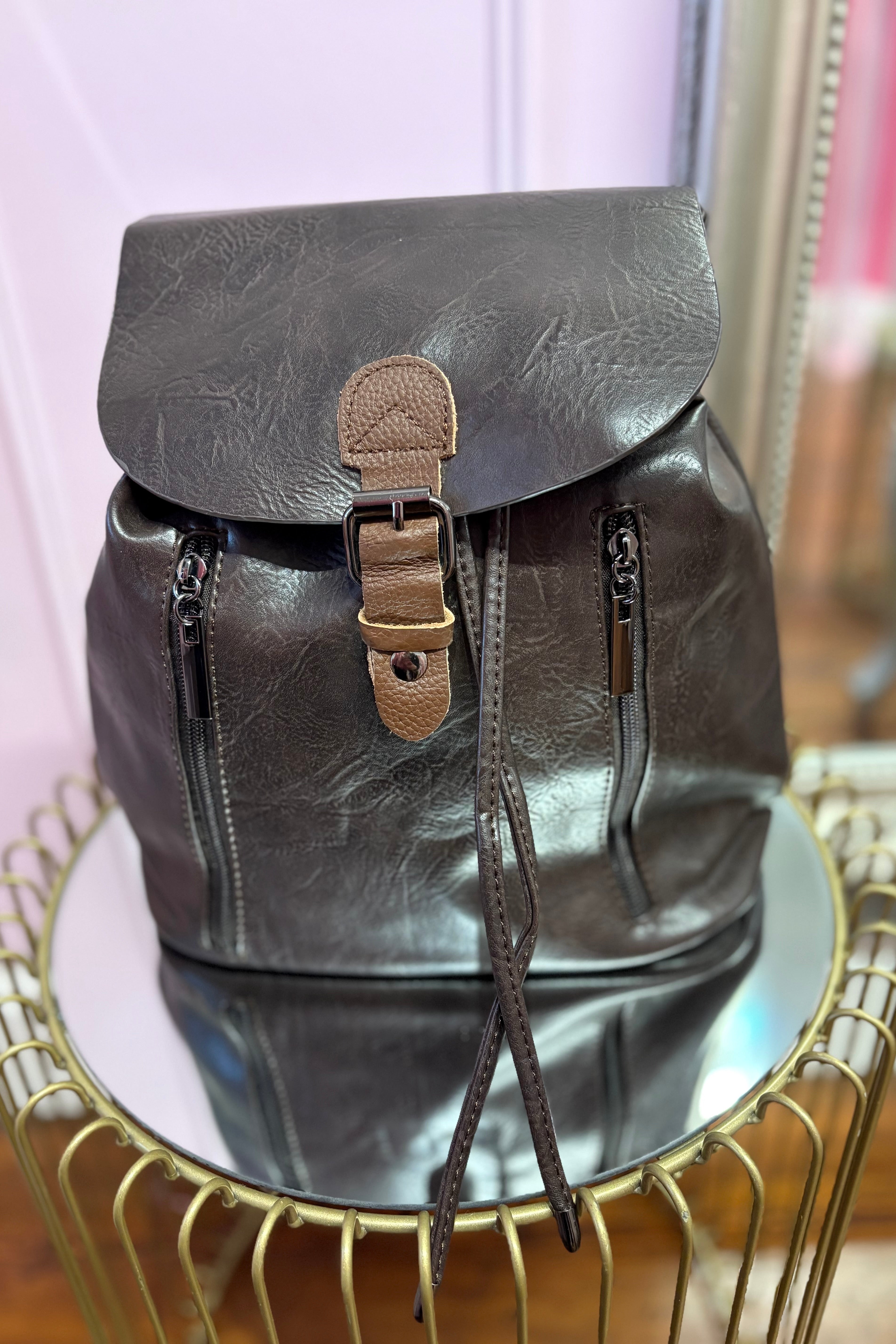 The Classic Backpack > Dark Chocolate Brown