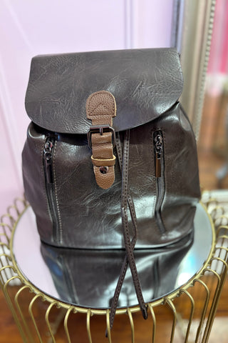 The Classic Backpack > Dark Chocolate Brown