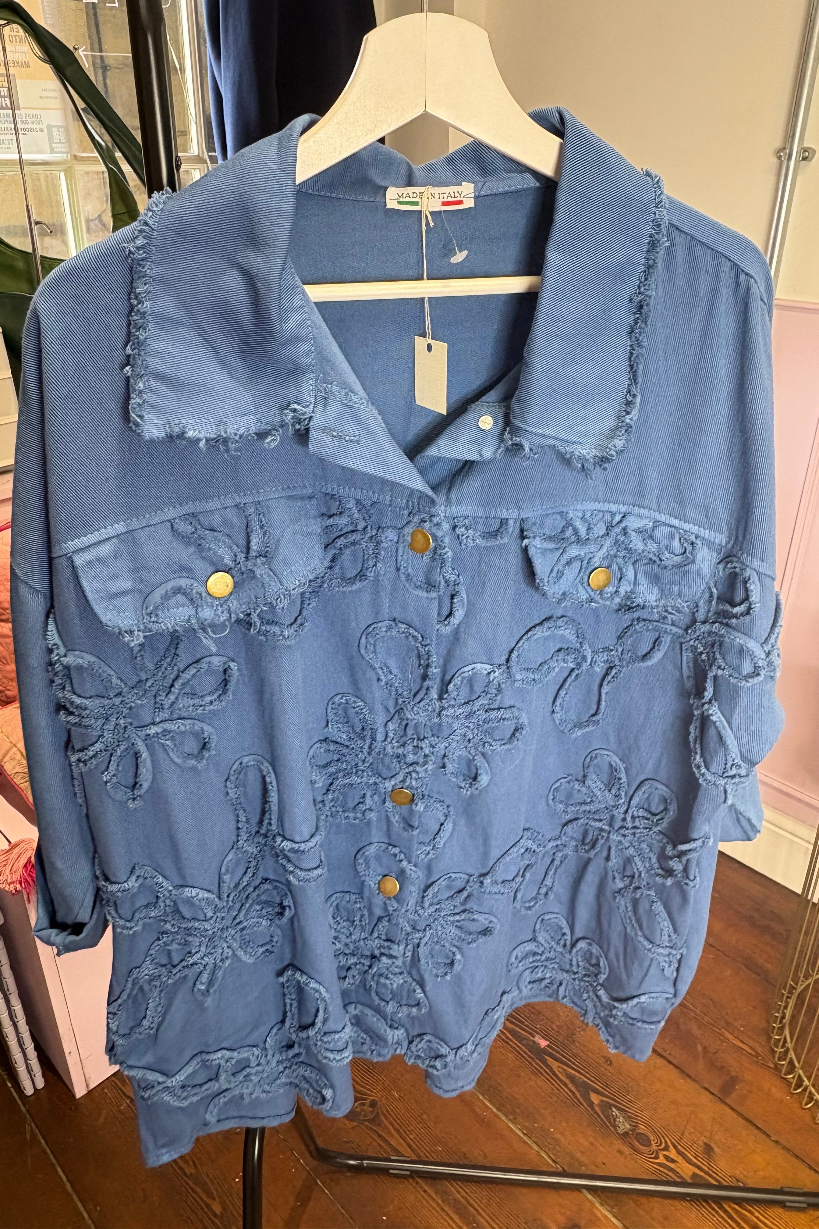 Embroidered Meadow Jacket > Blue