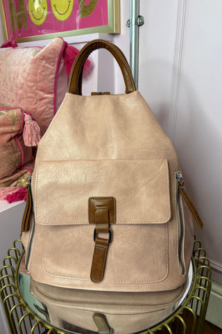 Triangular Backpack > Pink
