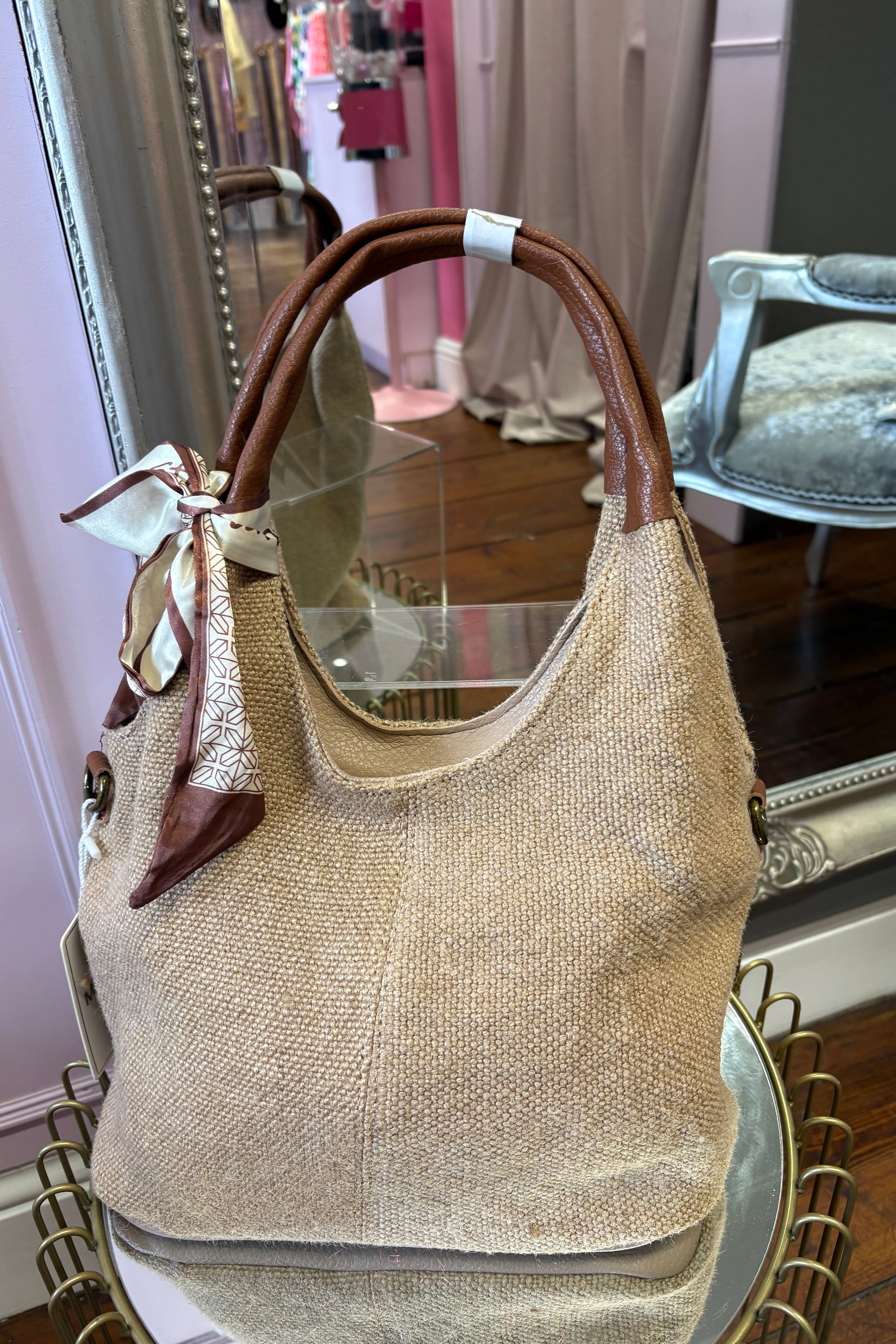 Textured Hessian Shoulder Bag / Beige