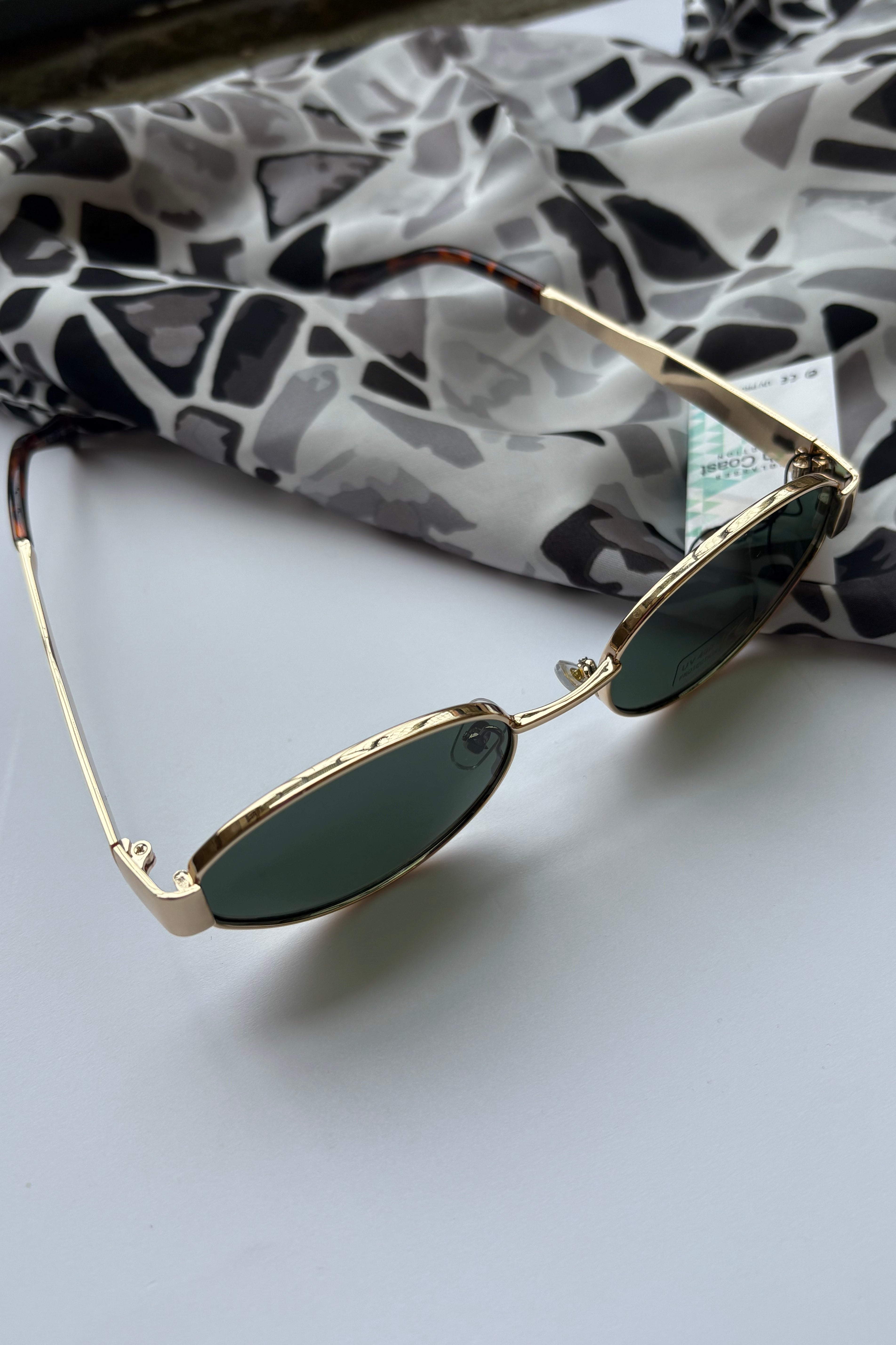 Oval Sunnies / Gold